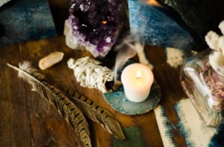Read more about the article 🕯 Rituals for Self-Care