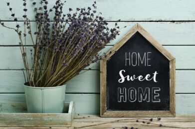 What do you bring to a house blessing