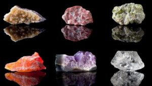 Read more about the article What’s My Birthstone? Birthstone Meanings and Stone Properties by Month